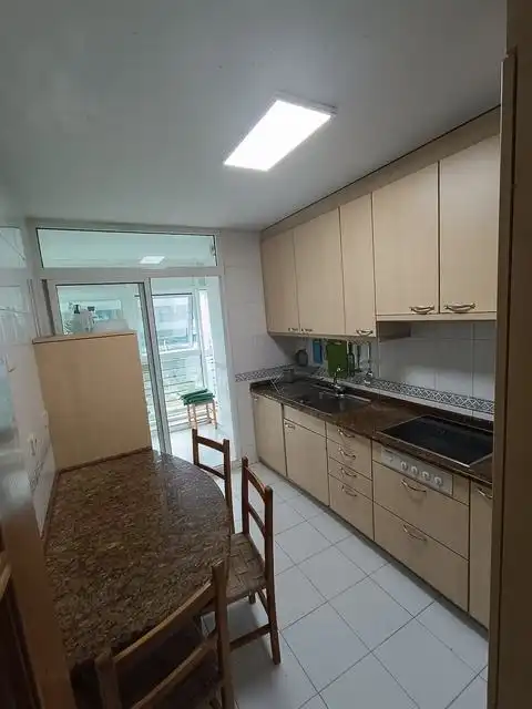 Kitchen of Flat for rent in Santiago de Compostela   with Heating, Furnished and Oven