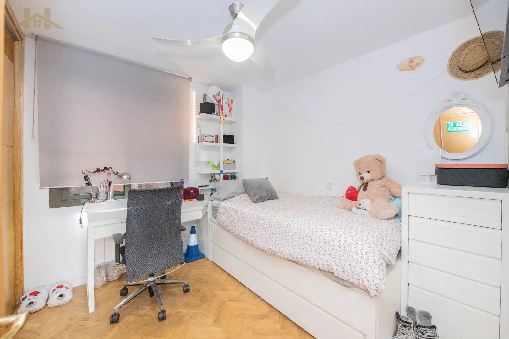 Schlafzimmer von Wohnung zum Verkauf in Tres Cantos mit Klimaanlage, Heizung und Möbliert