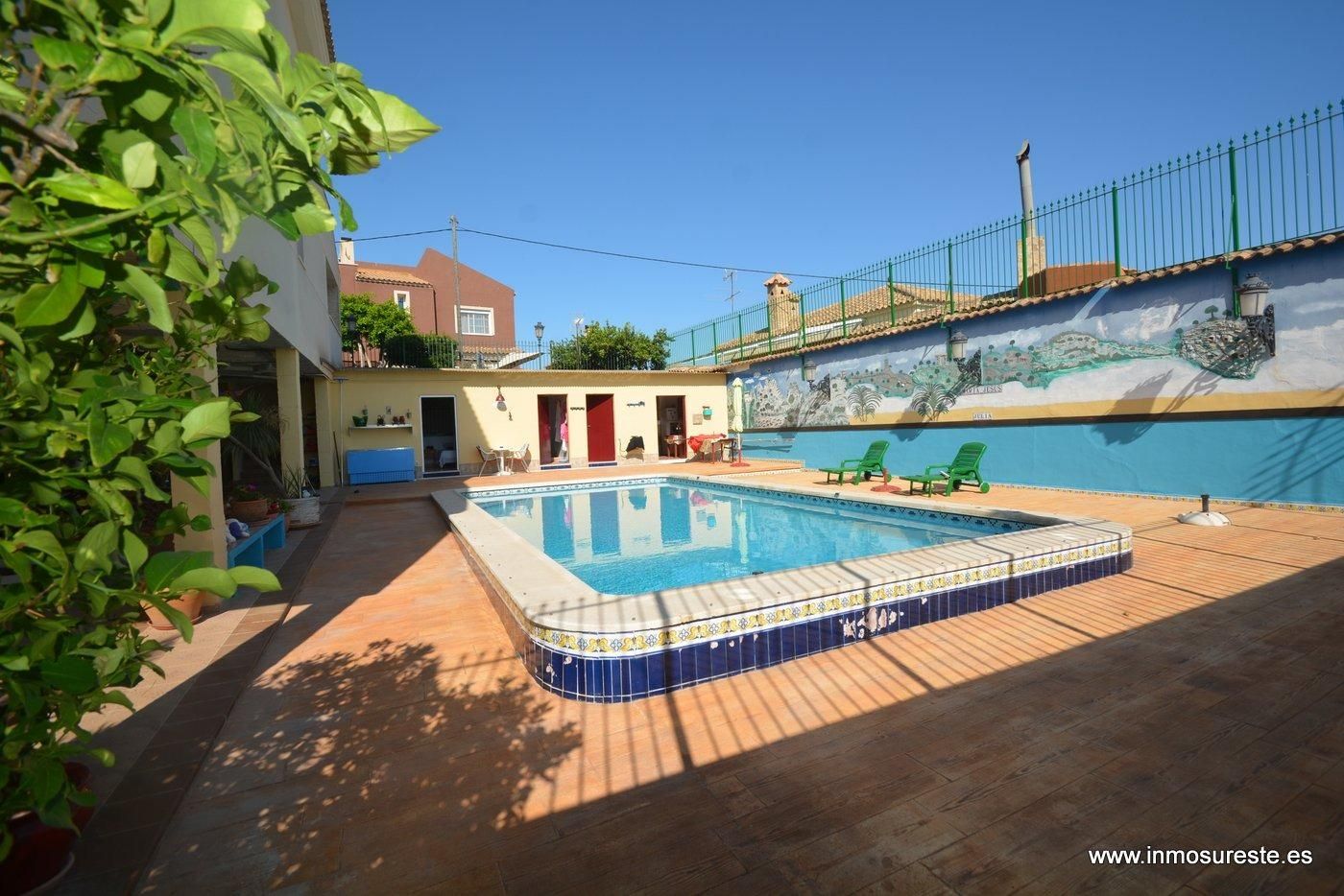 Piscina de Casa o xalet en venda en Jacarilla amb Jardí privat, Terrassa i Balcó