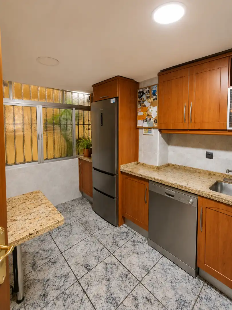 Kitchen of Flat for sale in Sevilla  with Air Conditioner
