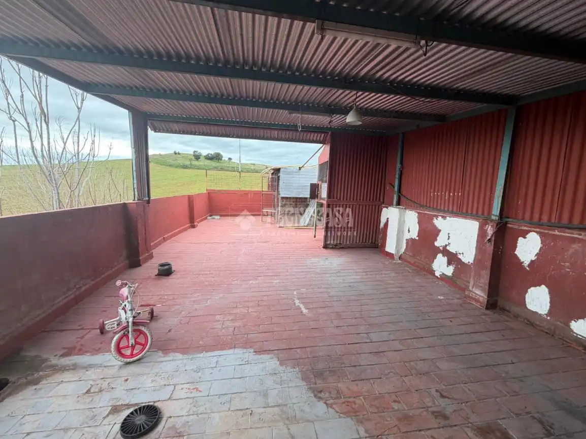 Casa adosada en venda a Dehesilla de Calamón - Campomanes