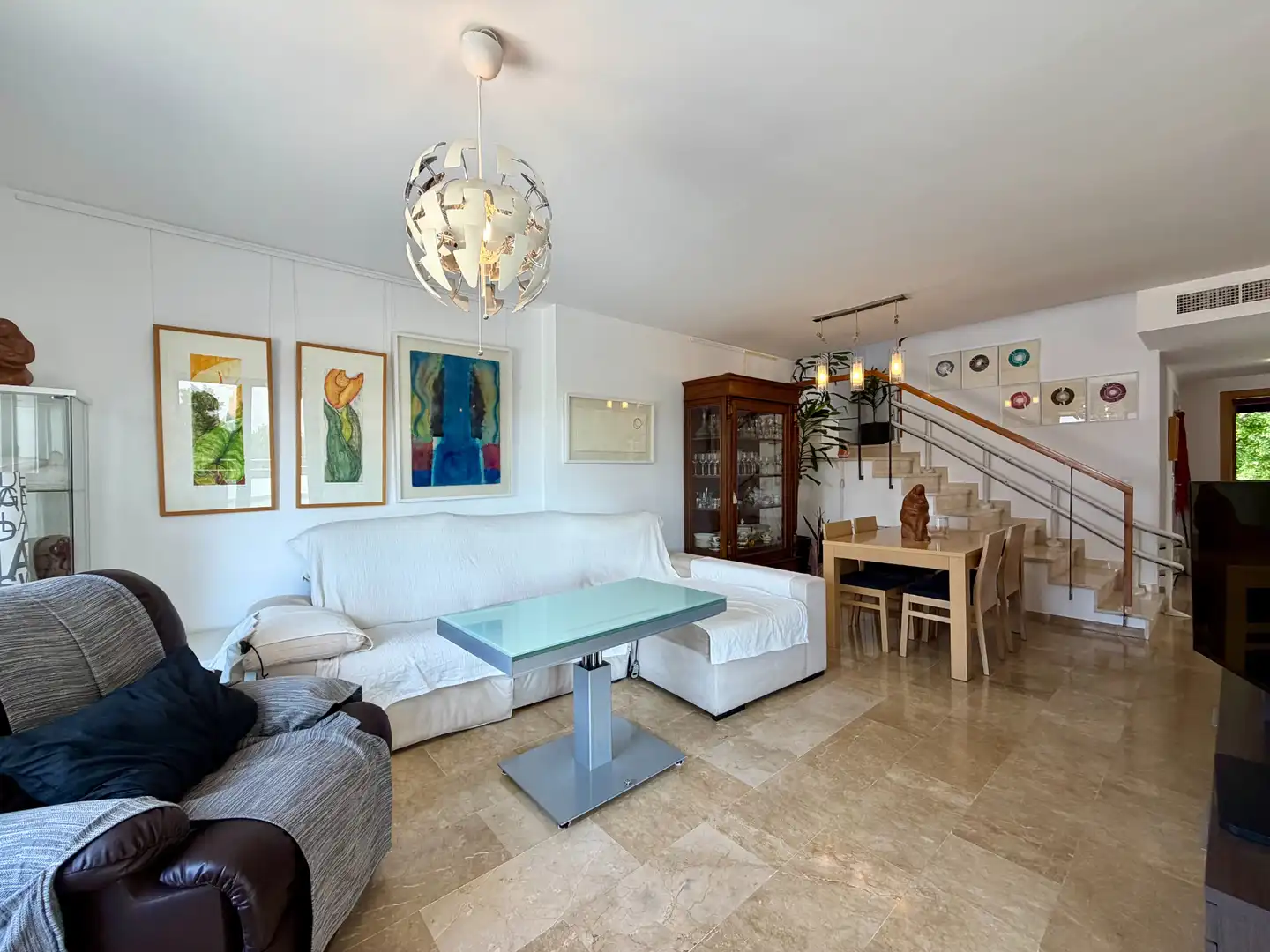 Sala de estar de Casa o chalet en venta en Albolote con Aire acondicionado, Calefacción y Jardín privado