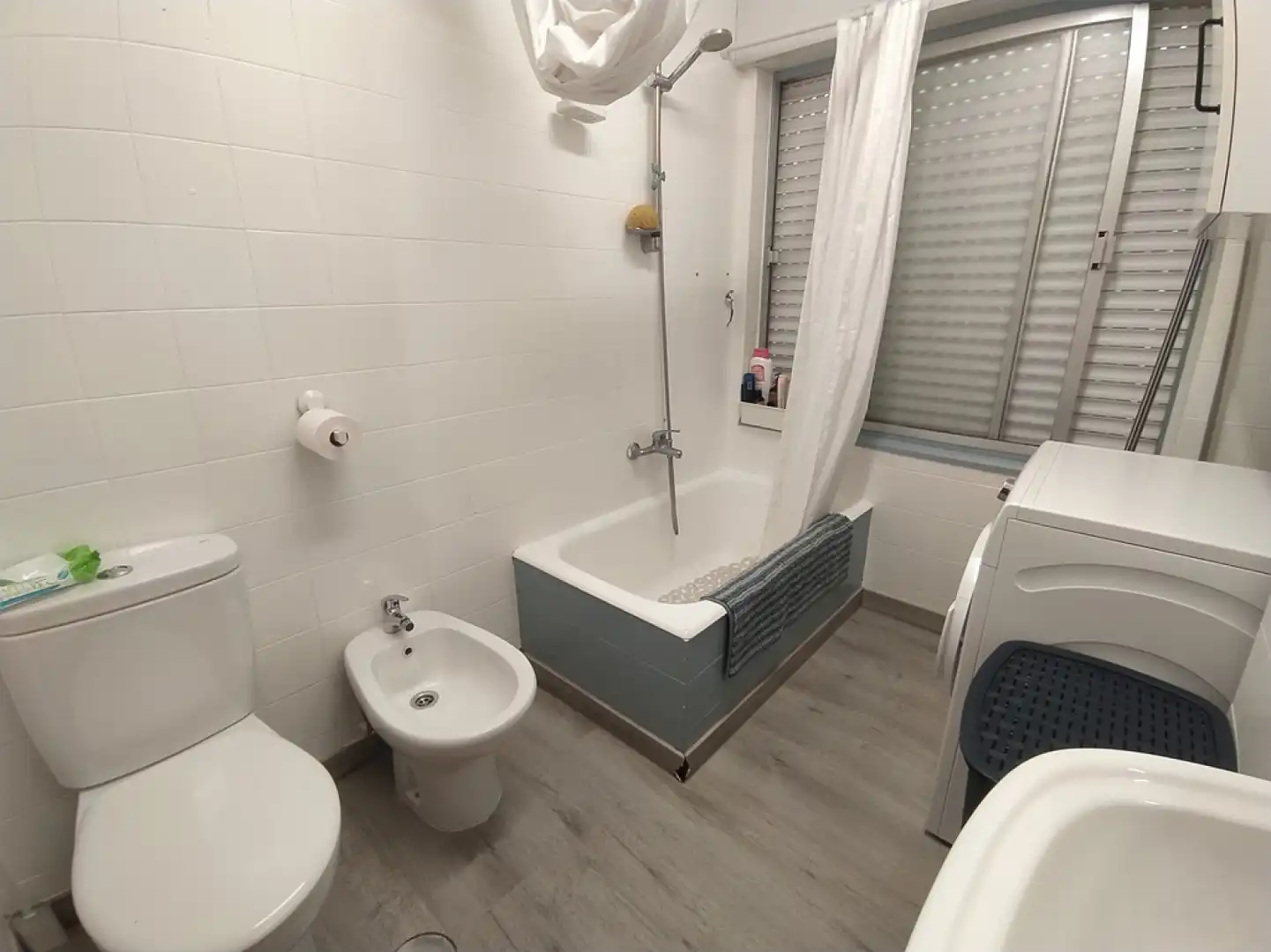 Bathroom of Flat for sale in Avilés  with Furnished
