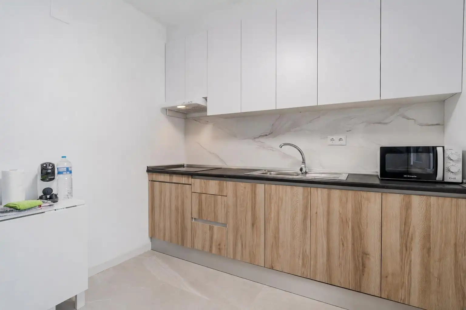 Cuina de Apartament de lloguer en Pilar de la Horadada amb Terrassa, Moblat i Forn