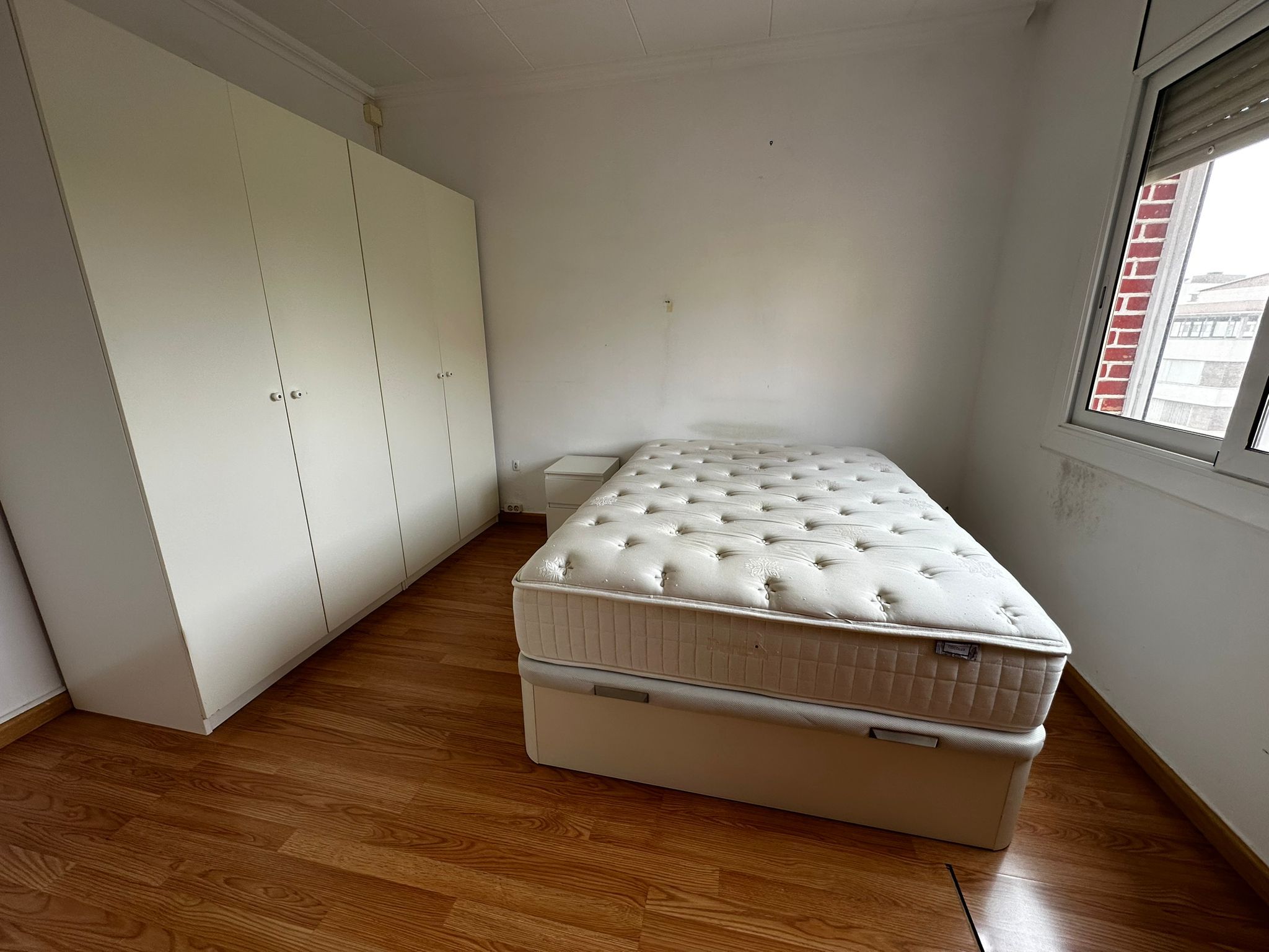 Bedroom of Flat for sale in L'Hospitalet de Llobregat  with Balcony