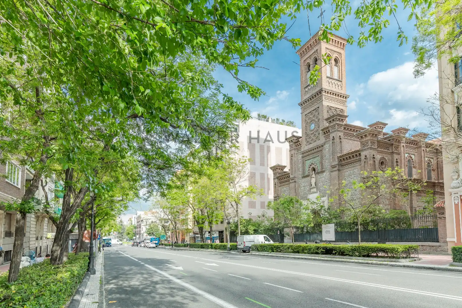Vista exterior de Àtic en venda en Madrid amb Calefacció, Terrassa i Traster