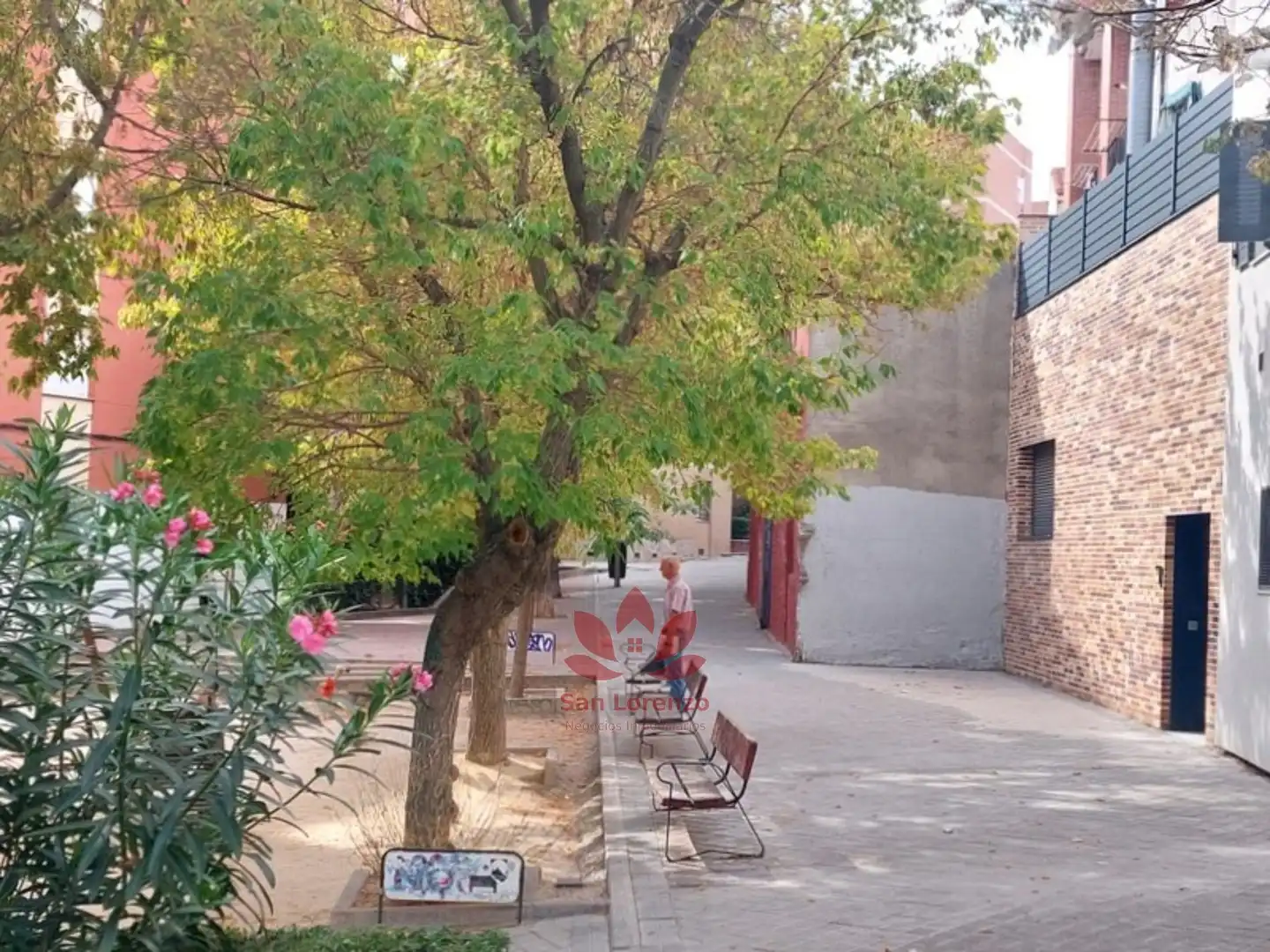 Local comercial en venda a Calle del Mar de Omán, imagen 2