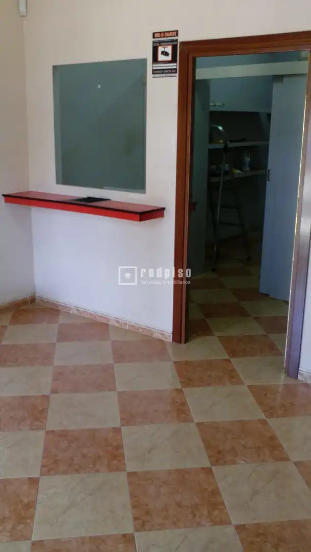 Local comercial en alquiler en del Cristo, imagen 8