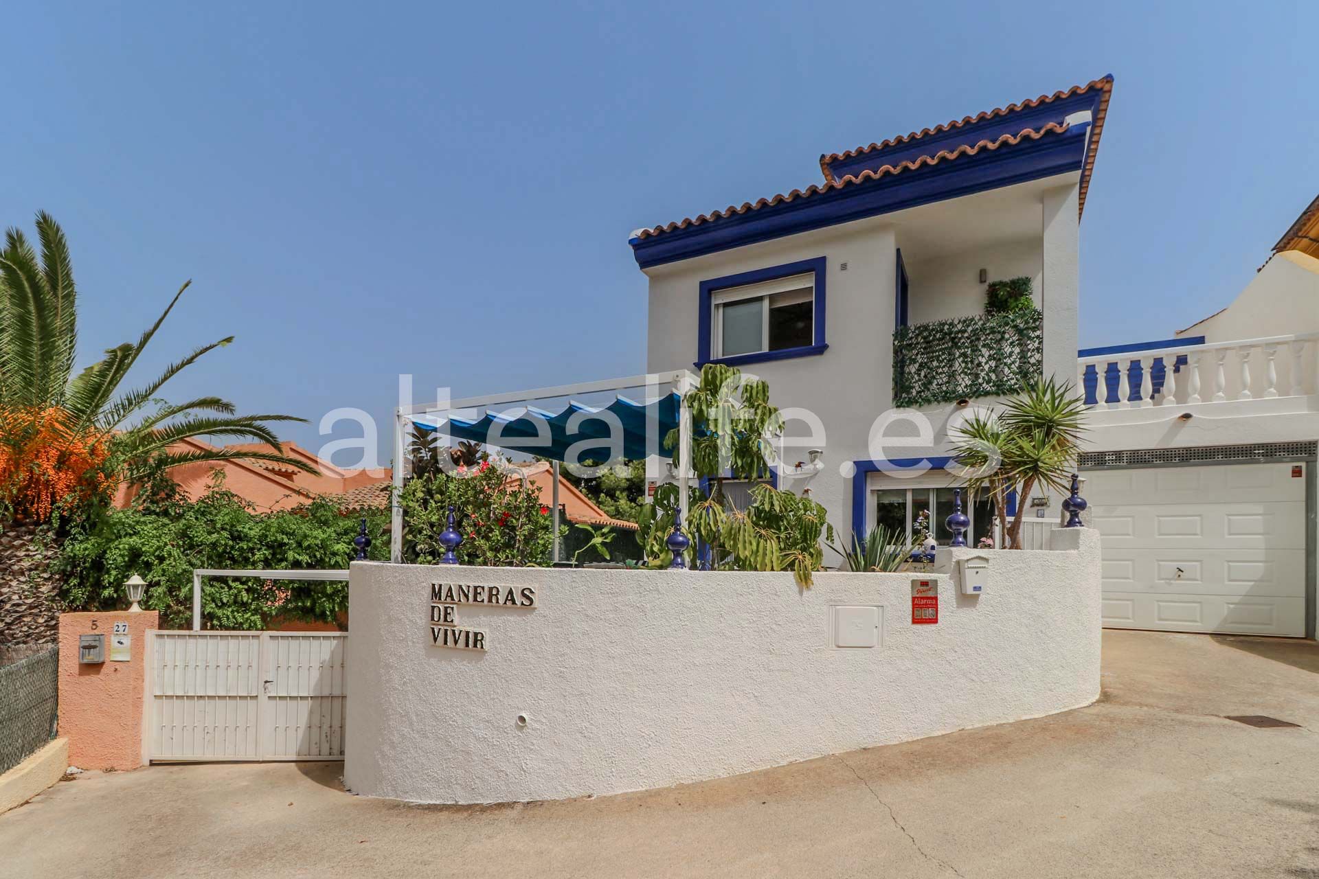 Exterior view of Single-family semi-detached for sale in L'Alfàs del Pi  with Air Conditioner, Heating and Terrace