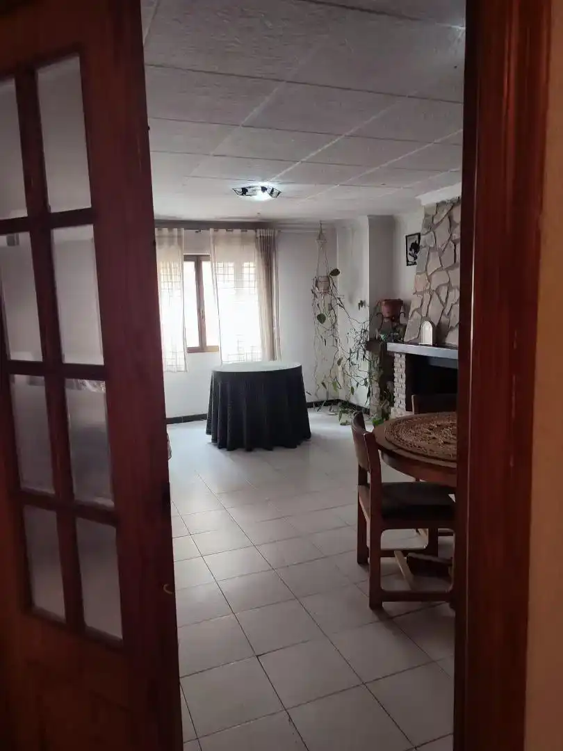 Menjador de Casa adosada en venda en Chella amb Aire condicionat, Traster i Balcó