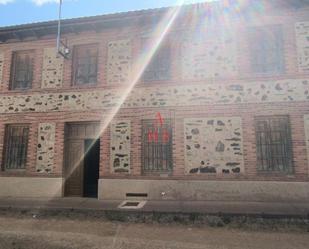 Exterior view of Country house for sale in La Bañeza   with Private garden and Storage room