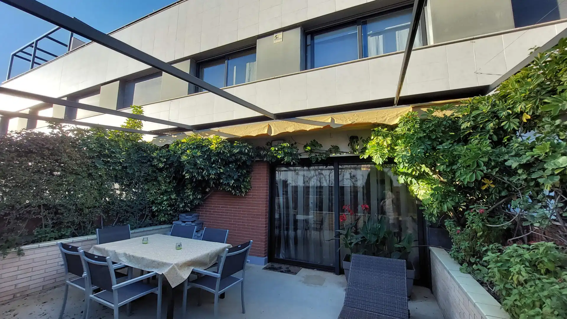 Terraza de Casa adosada en venta en Salou con Aire acondicionado, Calefacción y Jardín privado
