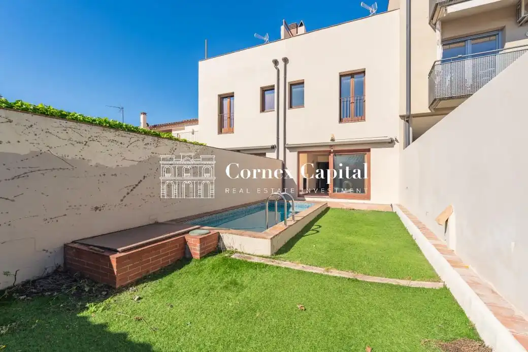 Vista exterior de Casa o xalet en venda en Palafrugell amb Calefacció, Jardí privat i Terrassa