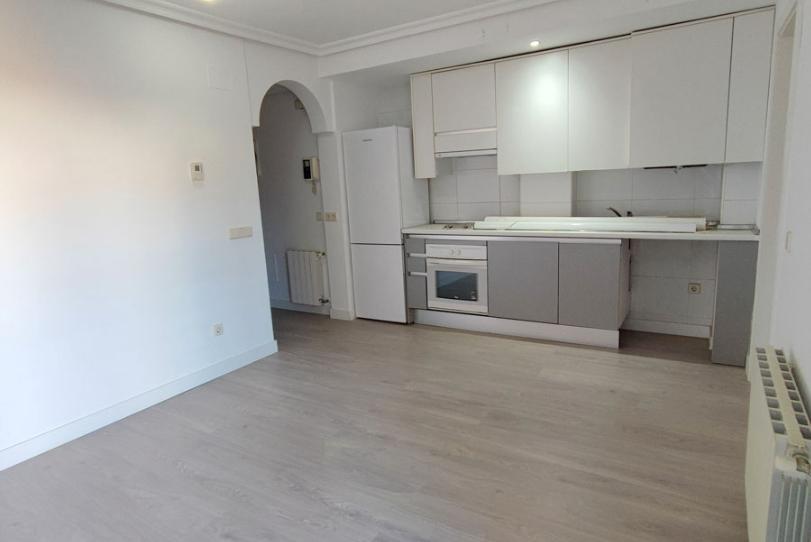 Foto 1 de Apartamento en venta en Calle Francisco Martín, 1, Villalba Estación, Madrid
