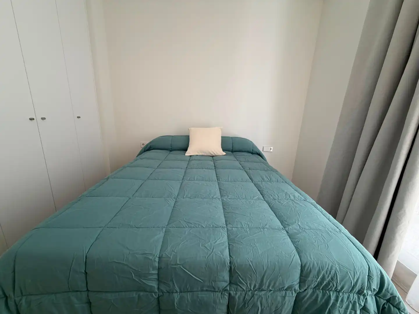Habitación de Piso para compartir en Valencia con Aire acondicionado, Calefacción y Amueblado