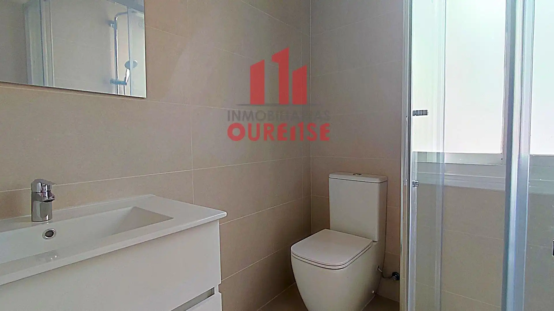 Baño de Piso de alquiler en Couto