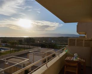 Vista exterior de Pis en venda en  Almería Capital amb Aire condicionat, Terrassa i Balcó