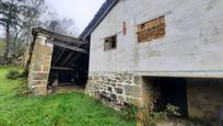 Vista exterior de Casa o xalet en venda en Luena  amb Jardí privat