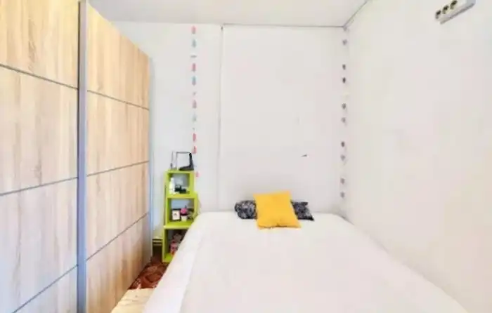 Habitación de Piso en venta en Torrelavega  con Calefacción, Jardín privado y Amueblado