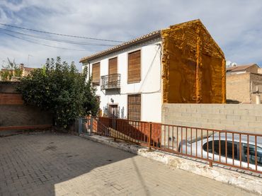 Doppelhaushälfte zum Verkauf in Calle Rufino 7