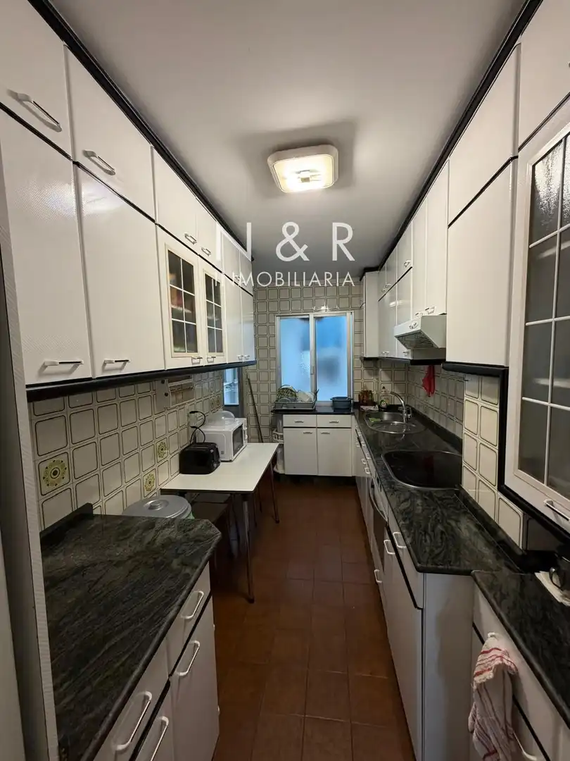 Cocina de Piso de alquiler en Santiago de Compostela  con Calefacción