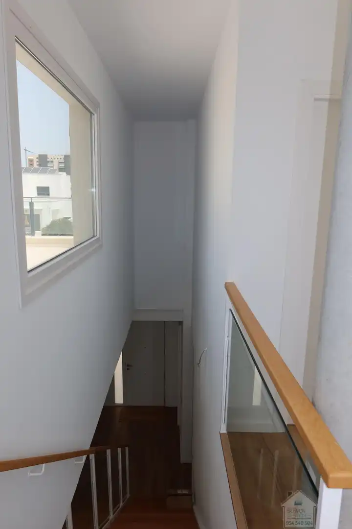 Houses for rent in Dos Hermanas  with Air Conditioner, Terrace and Storage room