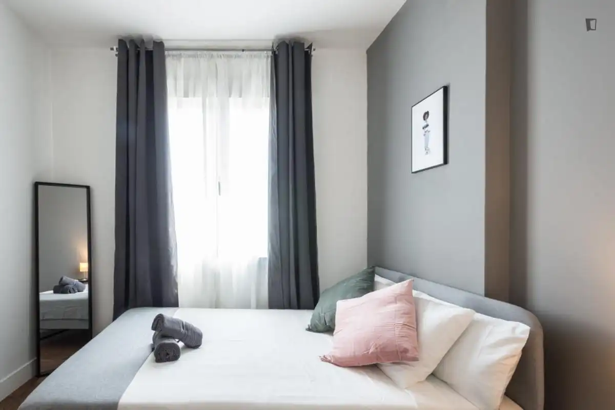 Habitación de Apartamento para compartir en Madrid con Amueblado, Horno y Lavadora