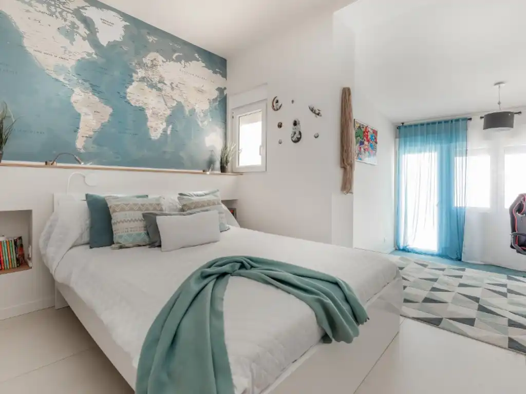 Dormitori de Casa o xalet en venda en El Campello amb Aire condicionat, Jardí privat i Terrassa