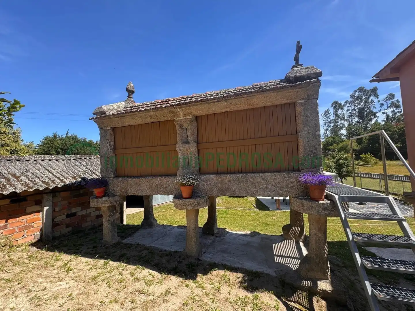 Außenansicht von Country house zum Verkauf in Pontevedra Capital  mit Heizung, Privatgarten und Möbliert