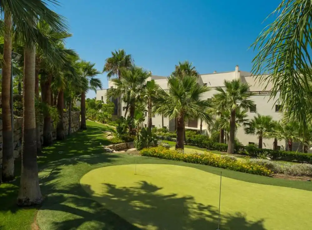Jardín de Planta baja en venta en Benahavís con Aire acondicionado, Terraza y Piscina