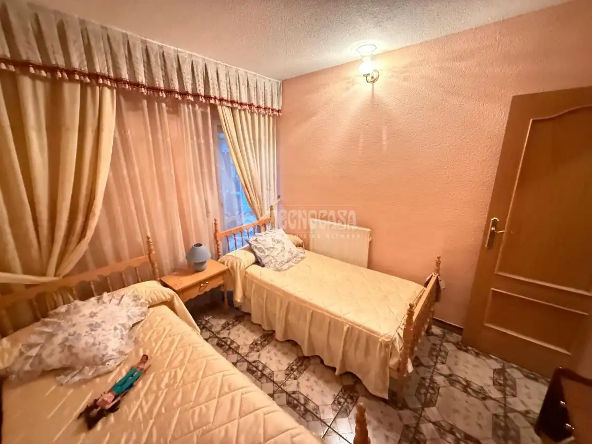 Habitación de Piso en venta en Madrid con Calefacción