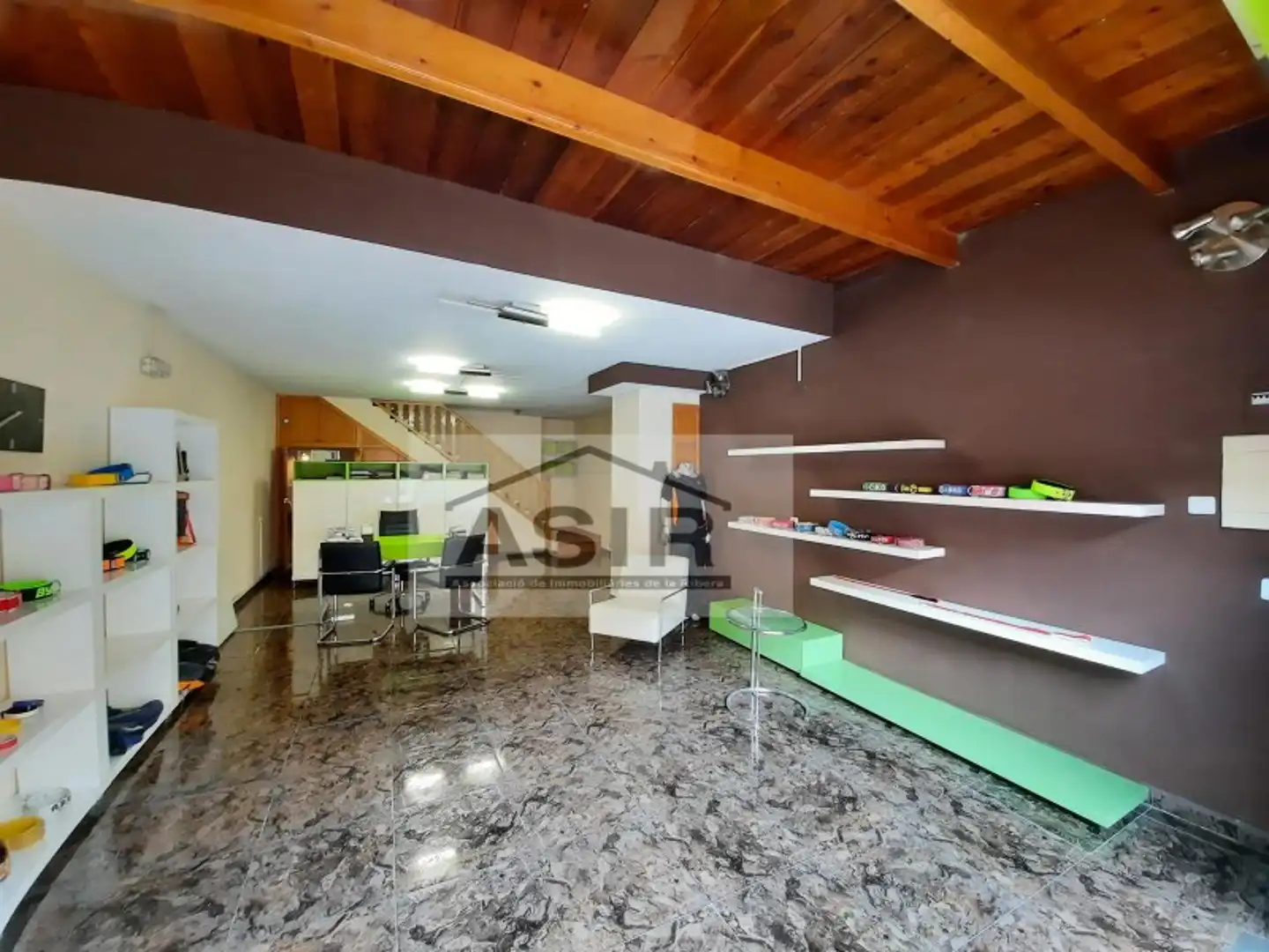 Business premises for sale in Casc Urbà