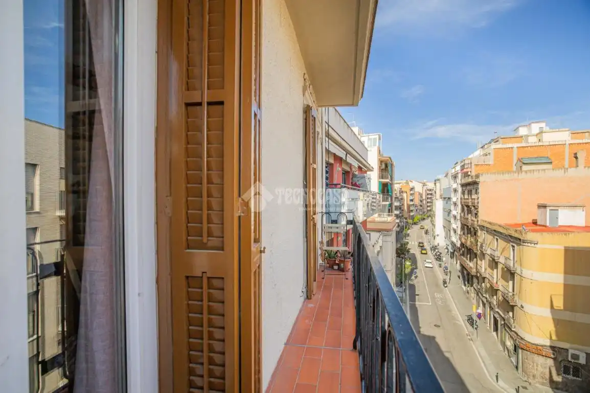 Terrassa de Pis en venda en Barcelona amb Balcó
