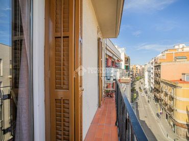 Piso con balcón en venta en Sants - Montjuïc