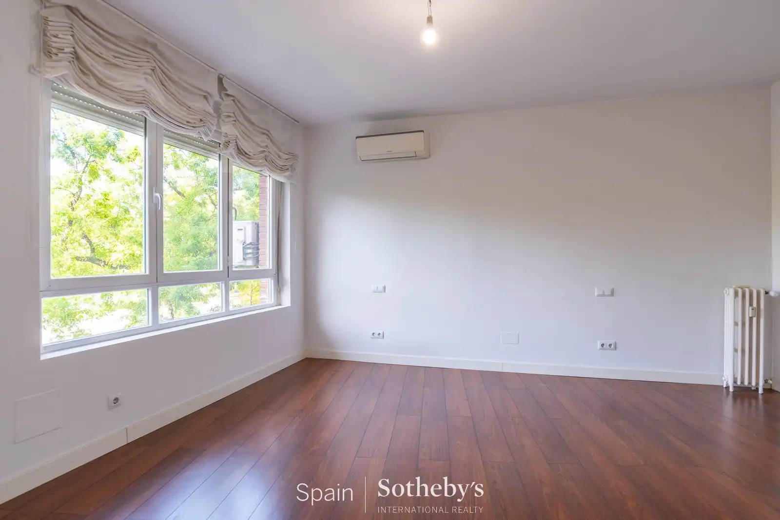 Schlafzimmer von Wohnungen zur Miete in Madrid mit Klimaanlage, Heizung und Haustiere erlaubt
