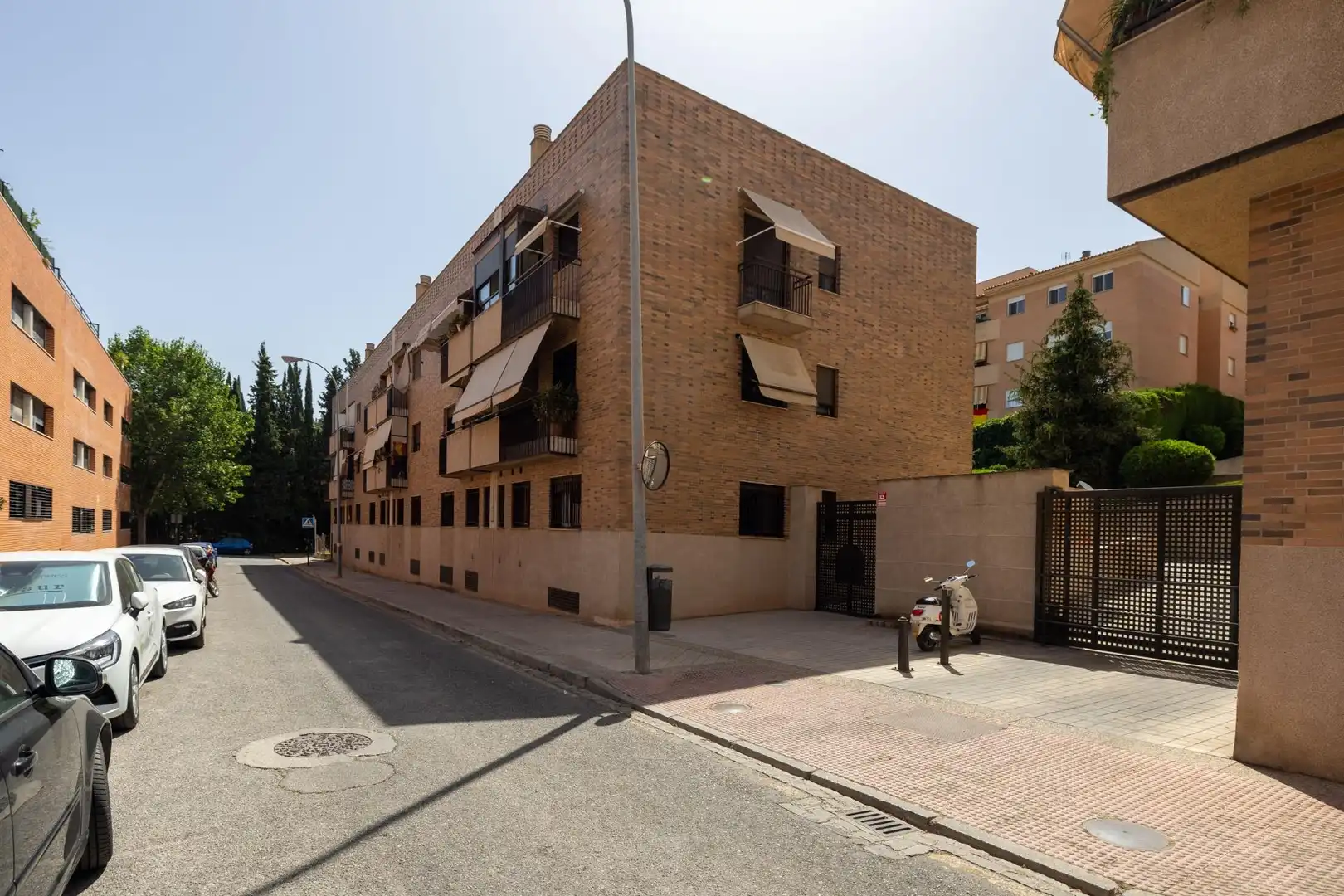 Vista exterior de Piso en venta en Granada
