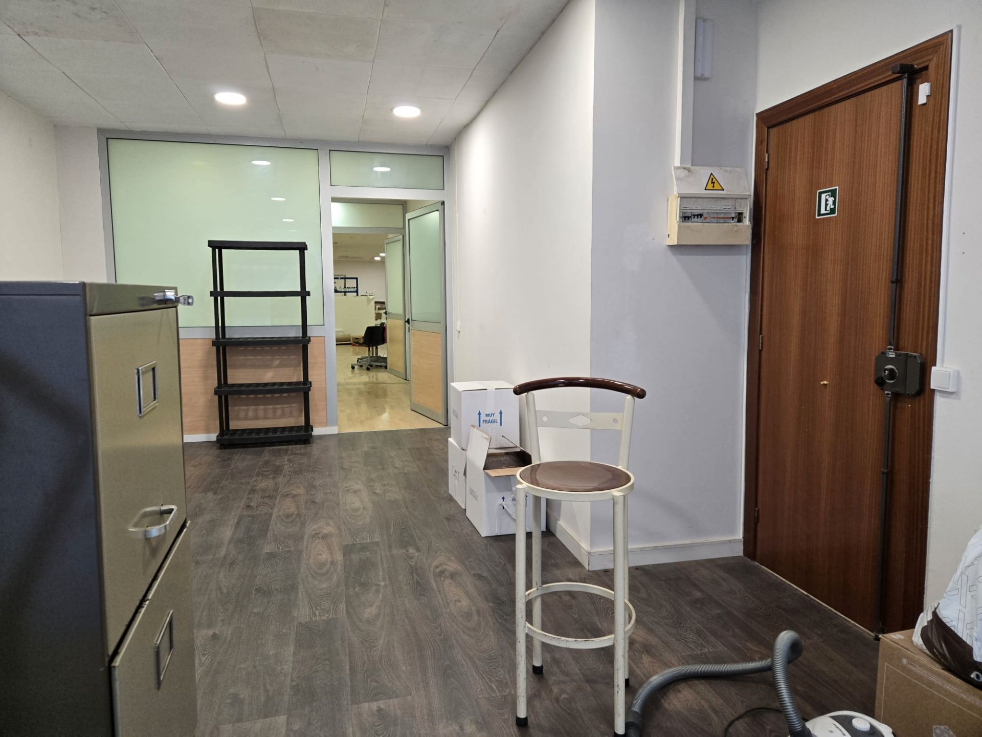 Local de lloguer en L'Hospitalet de Llobregat amb Alarma