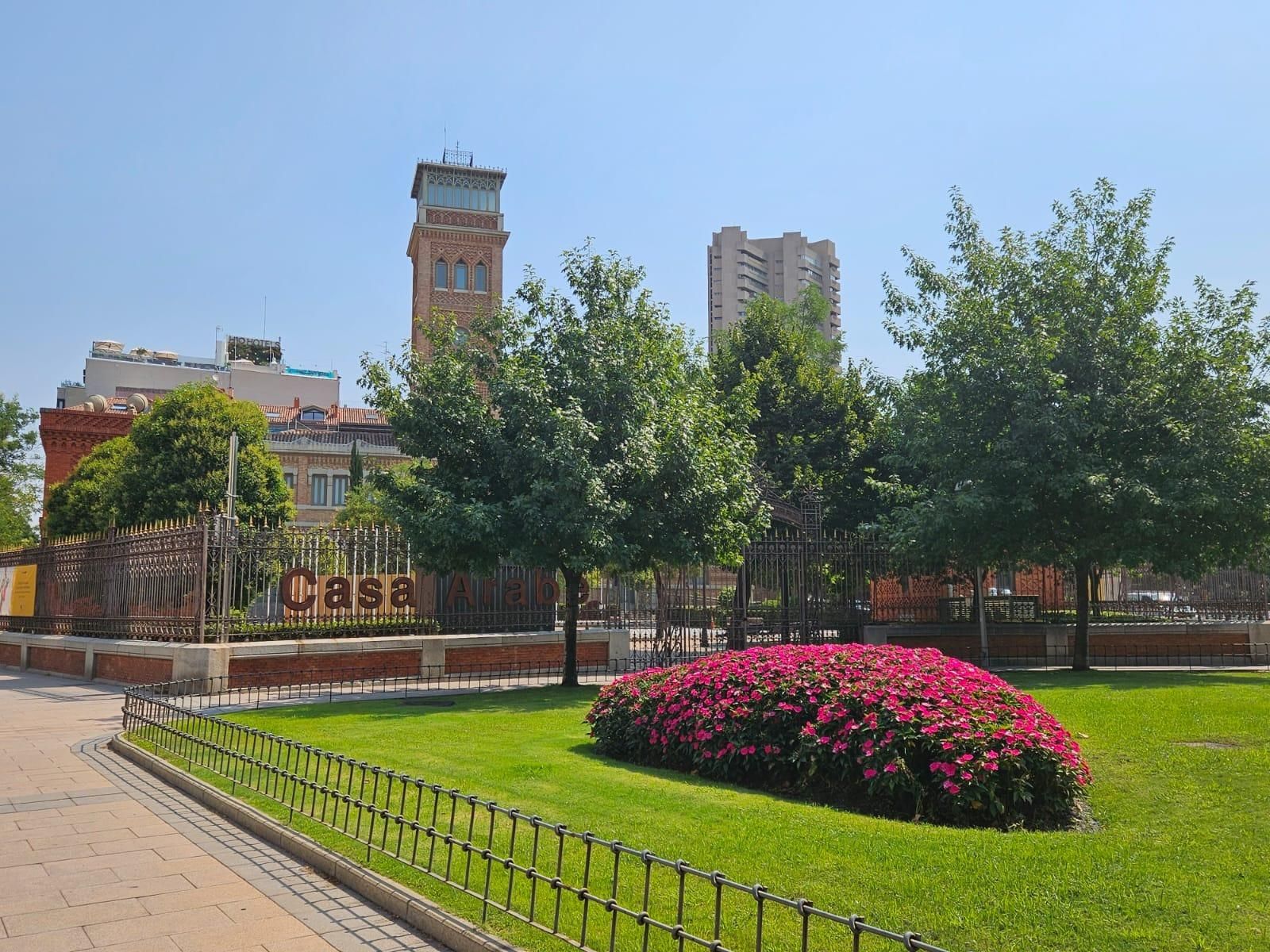 Exterior view of Flat to rent in  Madrid Capital  with Air Conditioner and Heating
