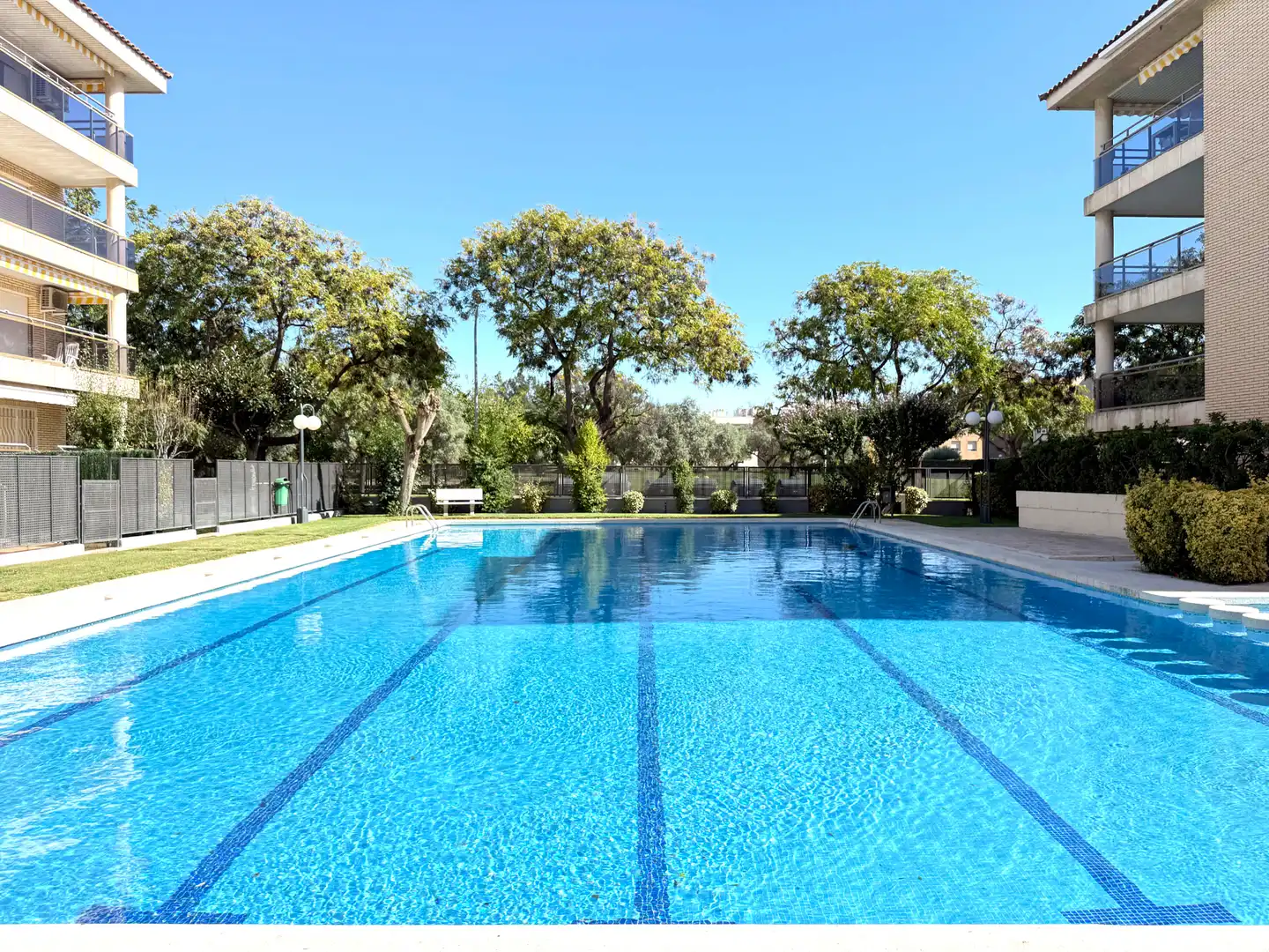 Pis amb piscina en venda a Carrer Anoia, imagen 2