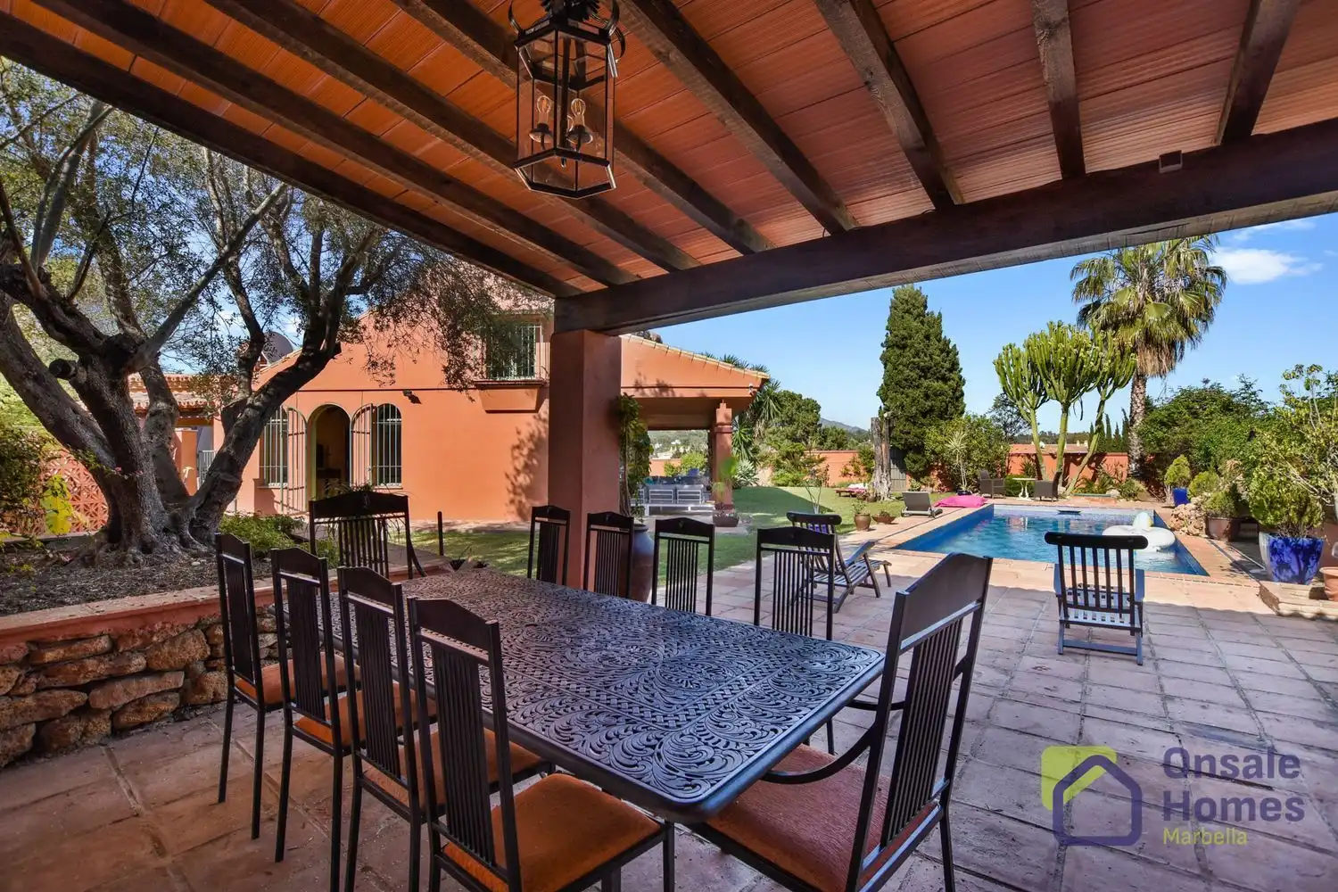 Terrassa de Casa o xalet en venda en Marbella amb Aire condicionat, Jardí privat i Terrassa