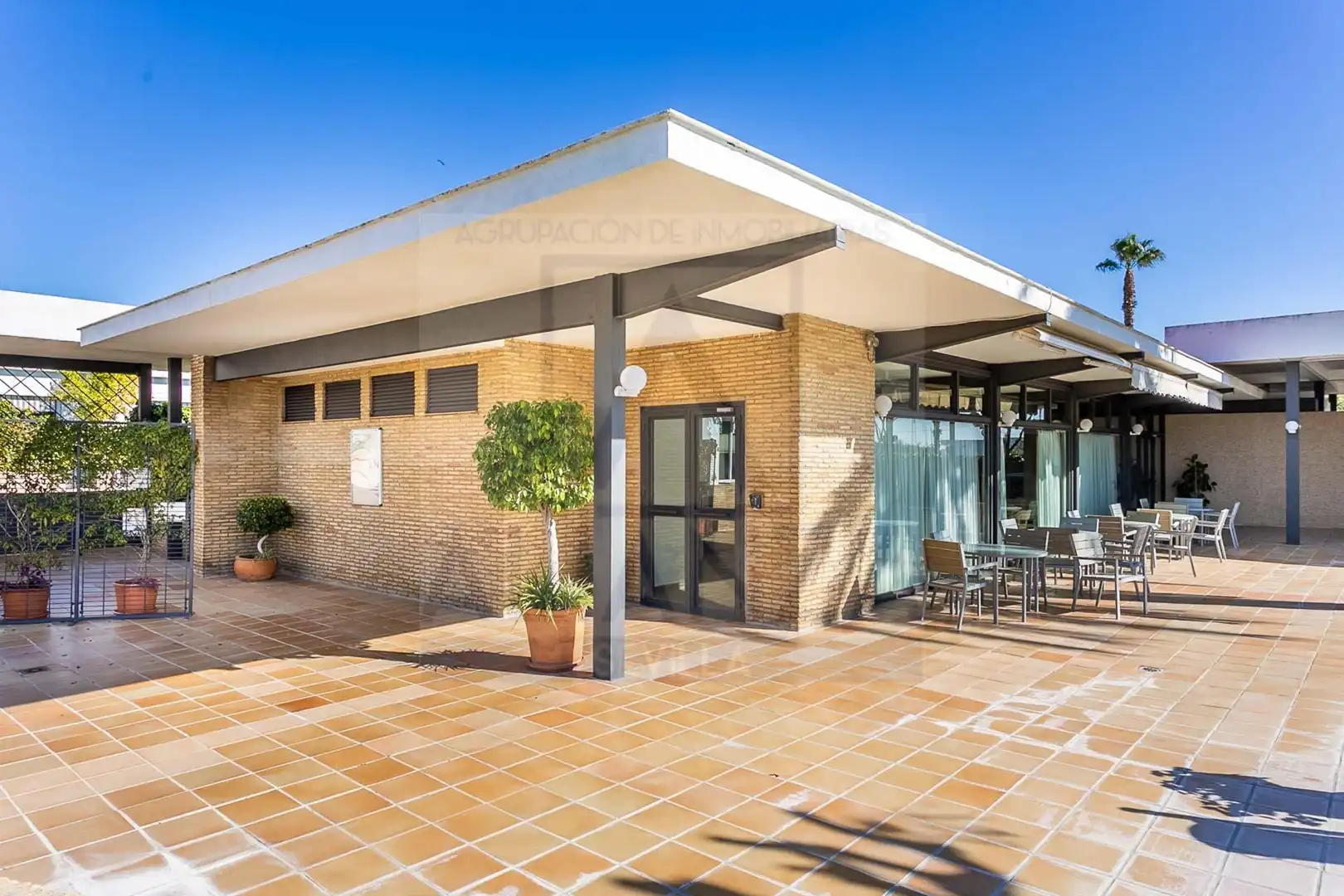 Exterior view of Houses for sale in Valencina de la Concepción  with Air Conditioner, Private garden and Community pool