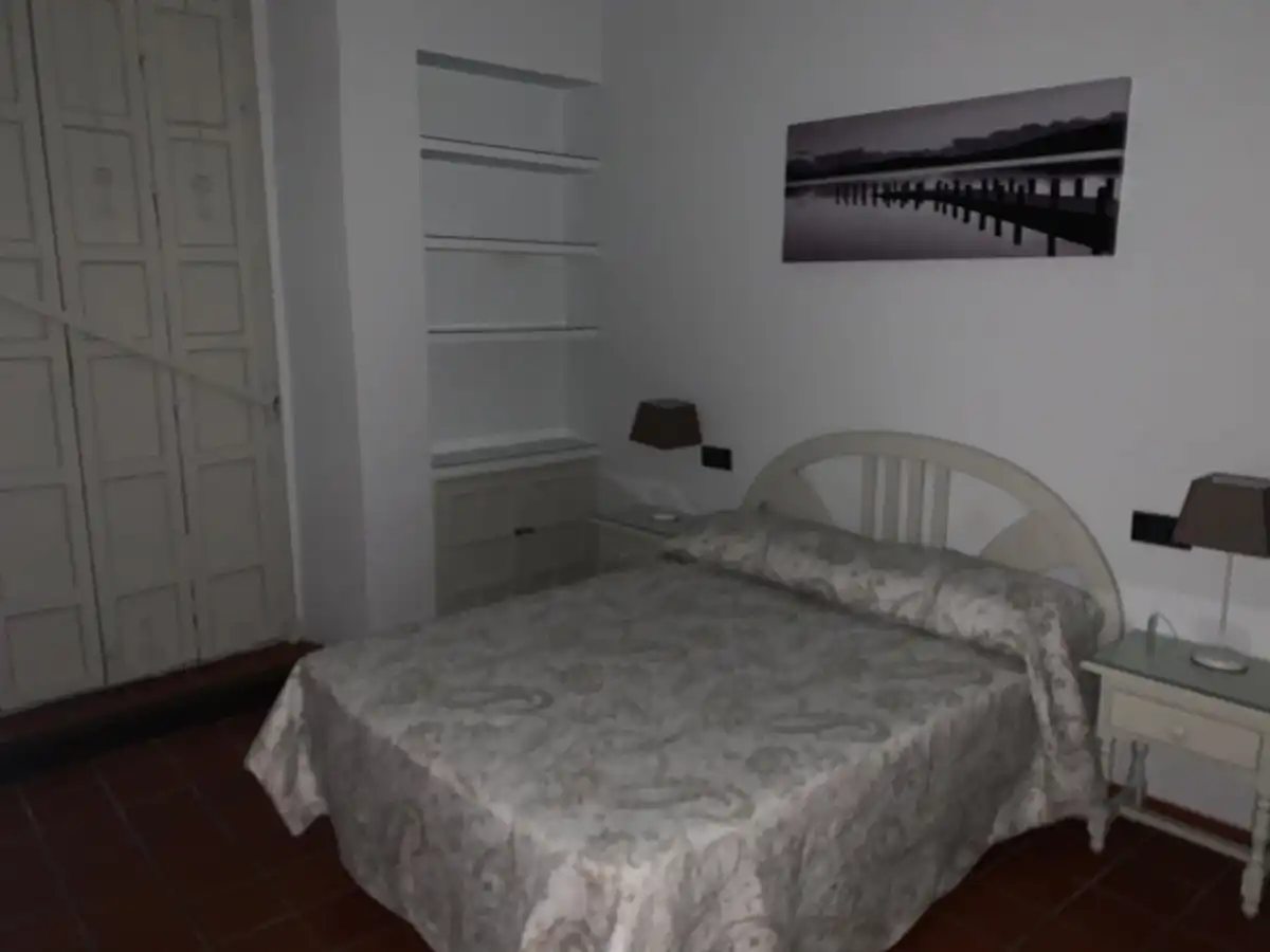 Dormitori de Pis de lloguer en Granada amb Moblat i Balcó