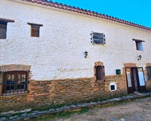 Vista exterior de Casa o xalet en venda en Galaroza amb Jardí privat, Terrassa i Traster