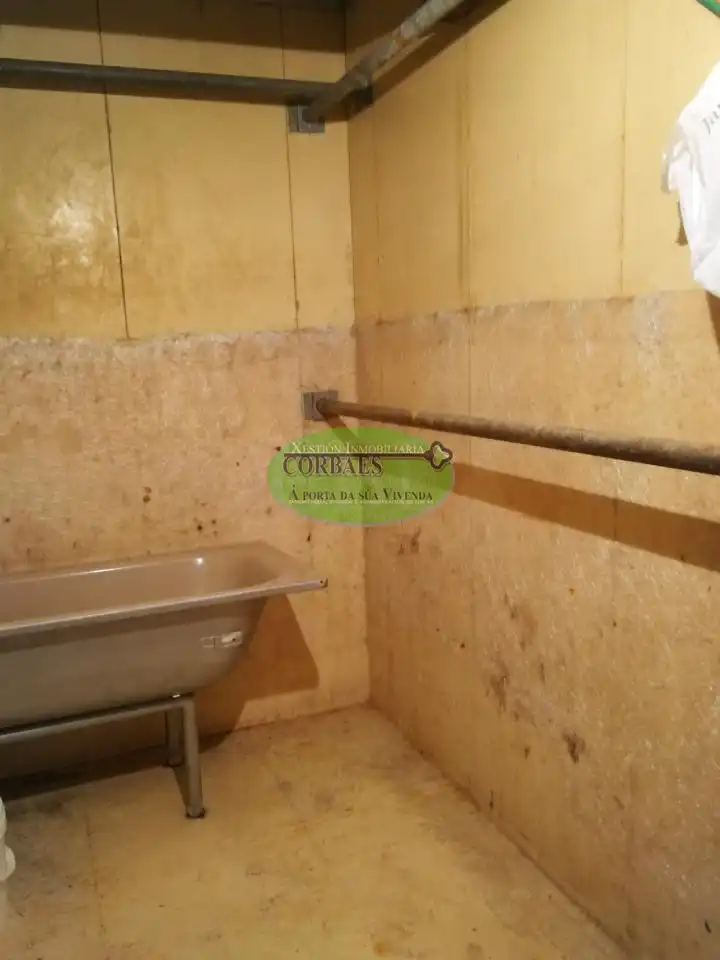Bathroom of Houses for sale in Ourense Capital   with Heating, Private garden and Terrace