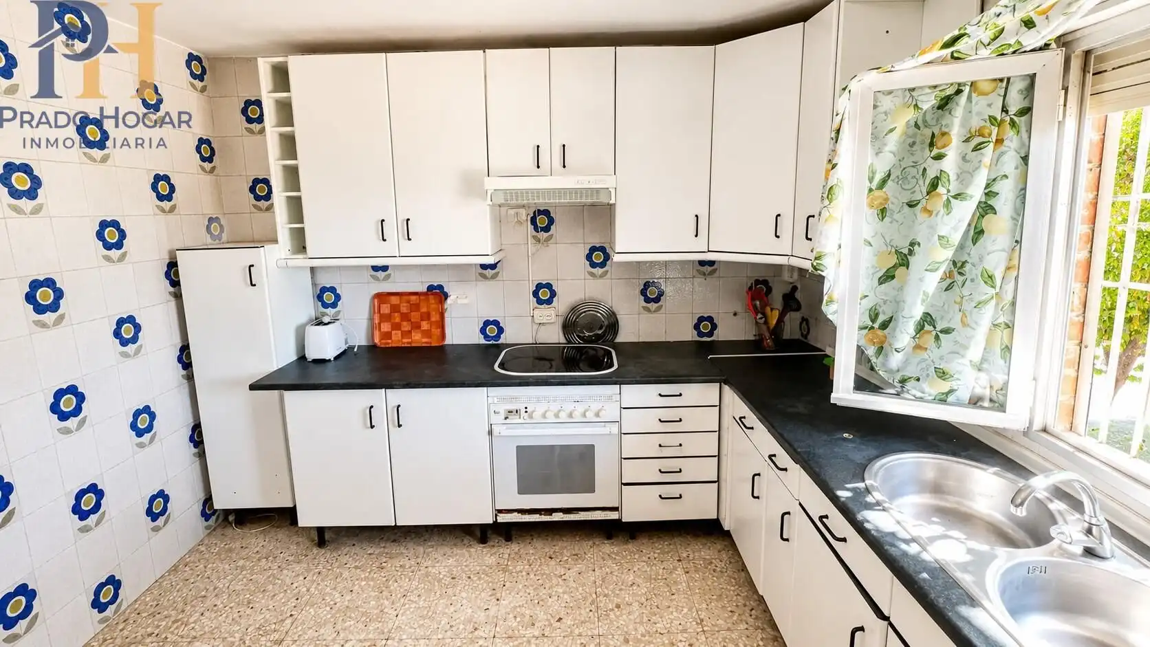 Kitchen of Houses for sale in Cebolla  with Private garden and Swimming Pool