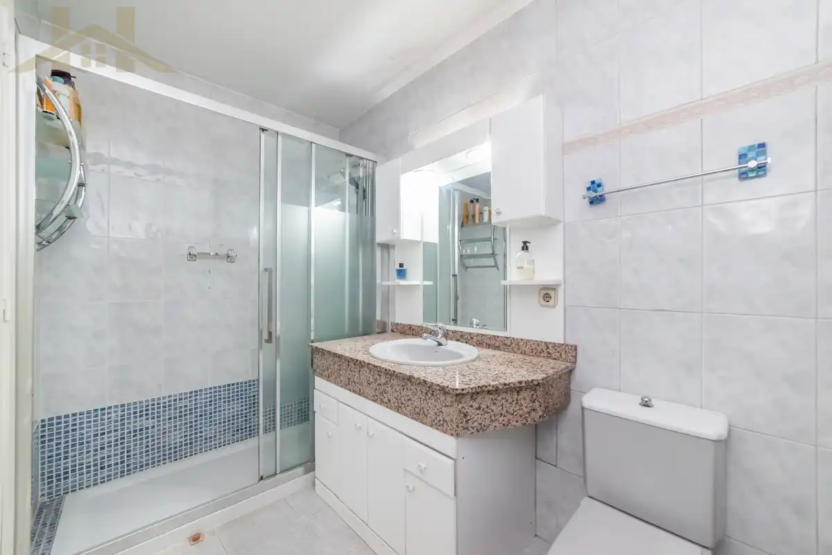 Bathroom of Detached homes for sale in Leganés  with Air Conditioner, Heating and Private garden