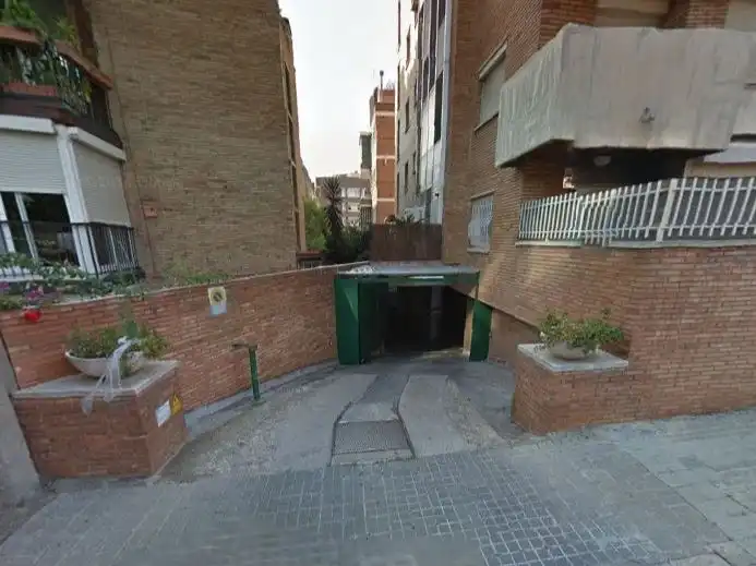 Parkplatz von Garage zur Miete in Barcelona
