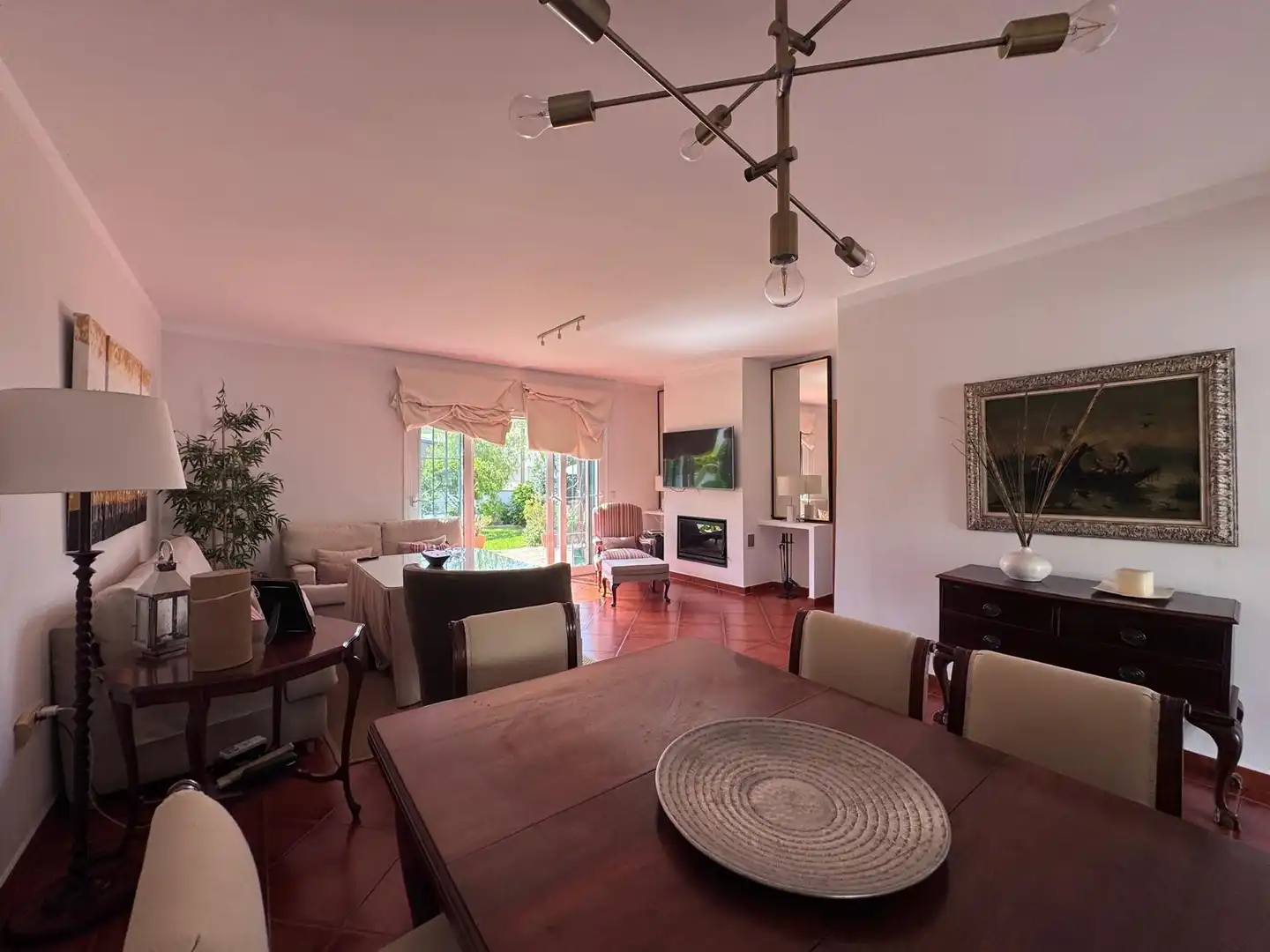 Sala d'estar de Casa o xalet de lloguer en Fuengirola amb Aire condicionat, Jardí privat i Terrassa