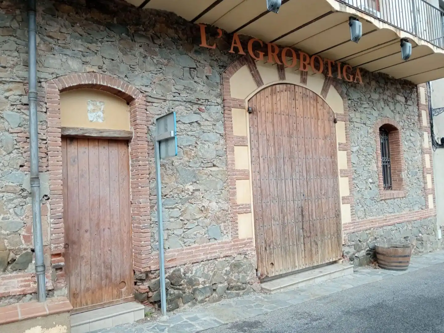 Exterior view of Commercial properties for sale in La Vilella Baixa  with Air Conditioner