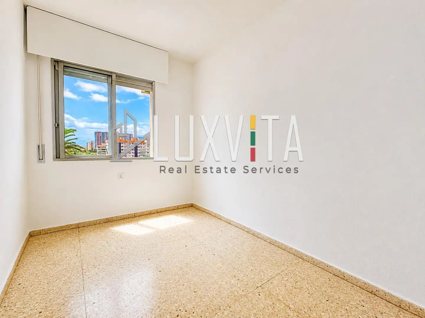 Habitación de Apartamento en venta en Arona con Terraza y Piscina comunitaria